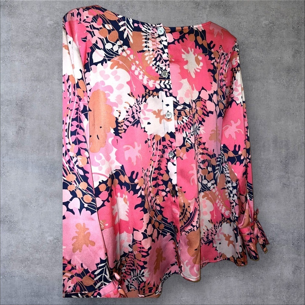 Floral Pink‎ and Navy Blouse